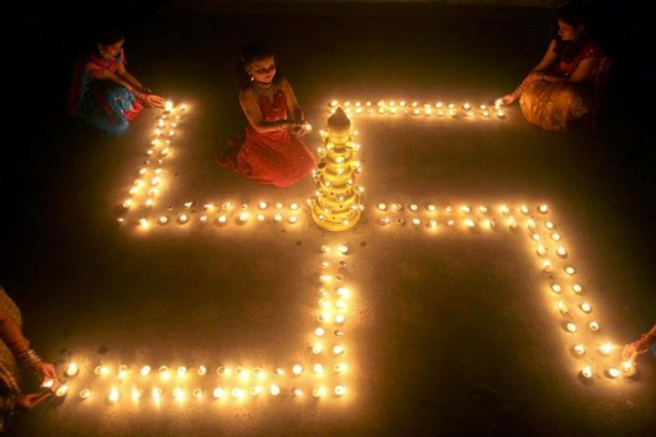 Hindu swastika symbol