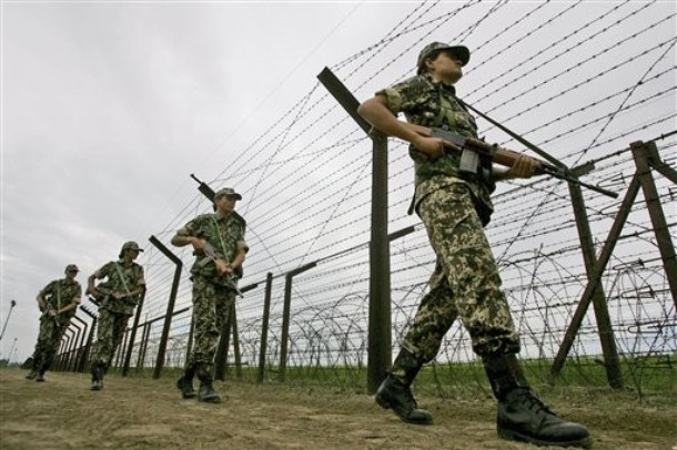 India Women Soldiers