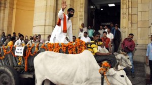 BJP MLA In UP Arrives In Bullock Cart- Only In India