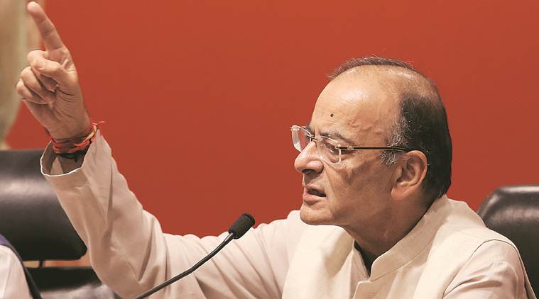 Jaitley defends Irani by taking a jibe at Rahul Gandhi's degree