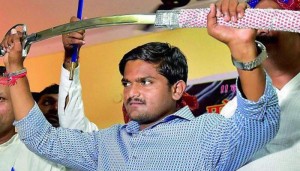 Man who slapped Hardik Patel explains that he faced difficulties due to political work