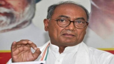 digvijay singh demands kamalnath to give back security of rss office in bhopal