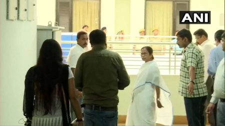 Mamata Banerjee meets doctors and assures them of their safety