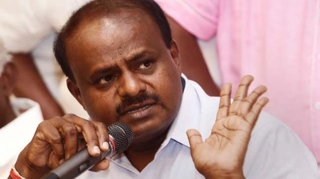 HD Kumaraswamy lashed out at workers for expecting him to address their issues