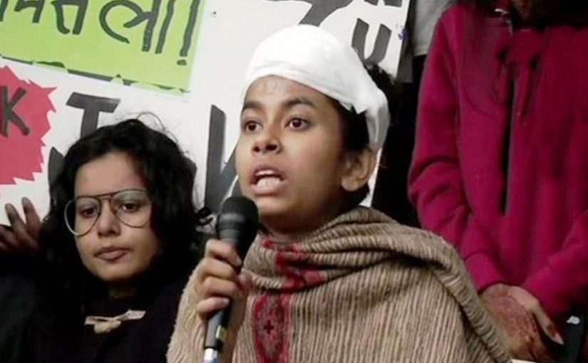 BRAVE JNU PROFESSOR REFUSES TO BE BULLIED BY VIOLENT JNU STUDENTS & TEACHING STAFF