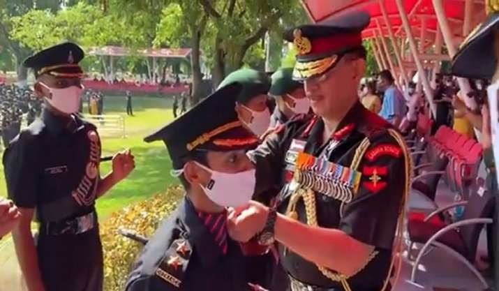 Inspirational: Pulwama Martyr Major Dhoundiyal's Wife Nitika Kaul Joins Indian Army