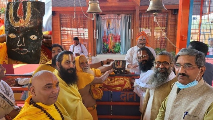 Sri Lankan Envoy Visits Ayodhya, Brings Sacred Stone 'Shila' For Ram Temple
