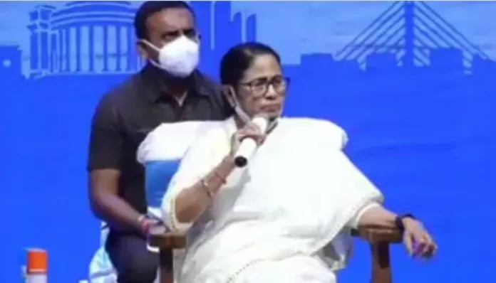 Do Positive Stories, Get Advertisement: Video Shows Mamata Banerjee Luring Journalists With Taxpayer Money, Asks Them To Send A Copy Of Paper To DM