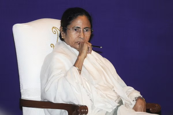Mischief Maker Mamata Banerjee Plans Of Setting Up ‘Jai Hind Vahini’ In Bengal’s Schools & It Is A Dangerous Move; Union Govt Must Step In To Nip This Mischief