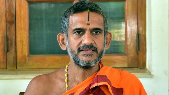 Injustice Led To Ban On Muslim Vendors Around Temples: Swamy Vishwesha Teertha Of Pejawar Math, Udupi